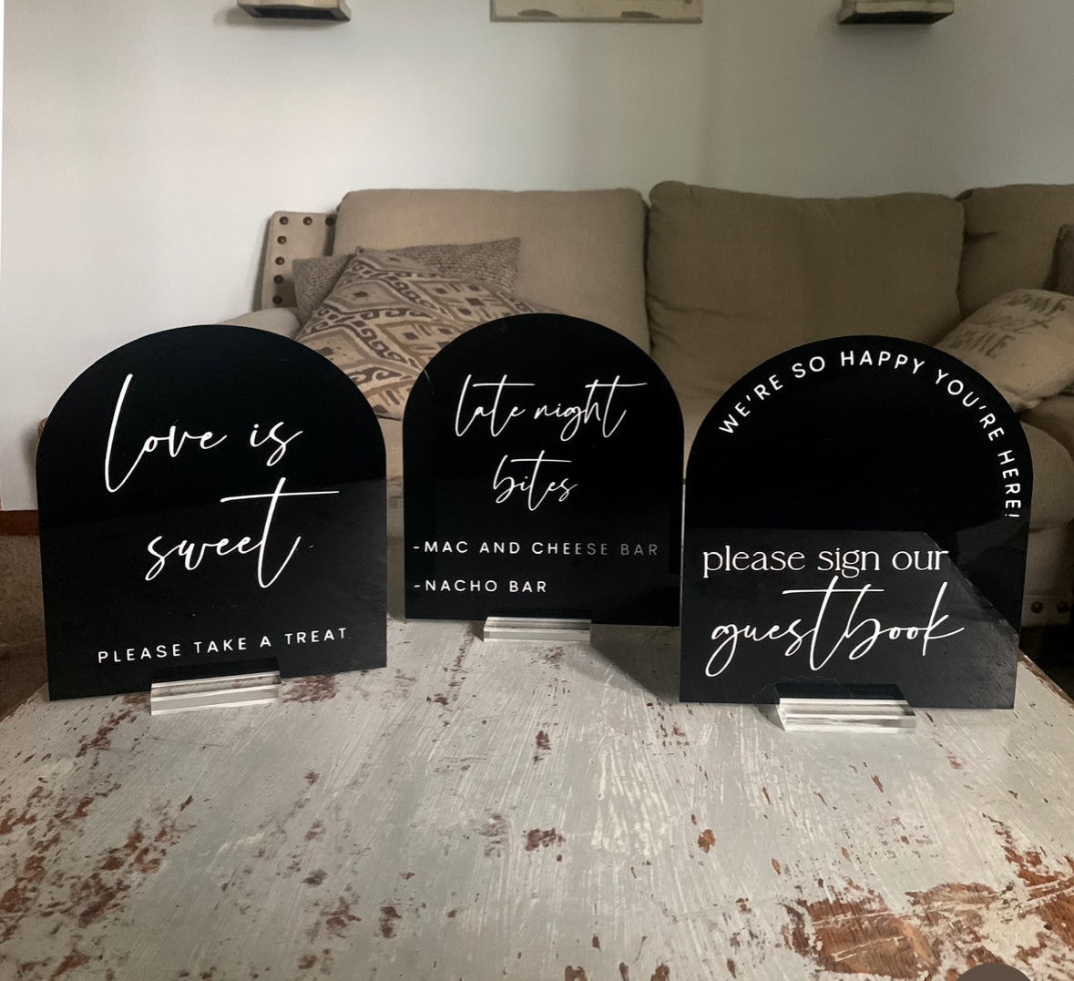 Black Acrylic Arched Sign 8”x10”