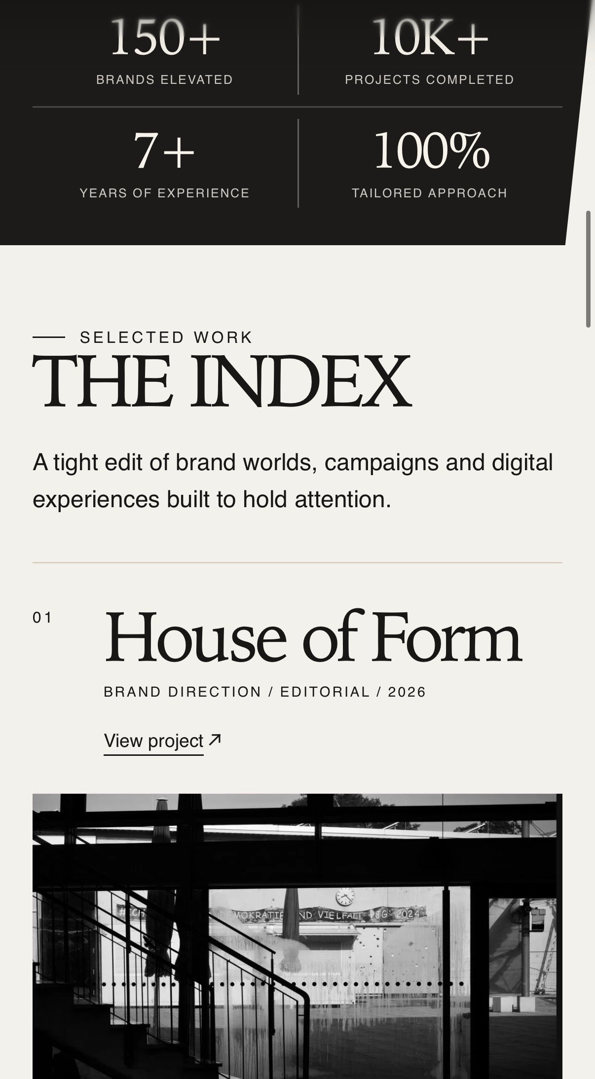 HEADLINER Shopify theme mobile portfolio and editorial layout preview